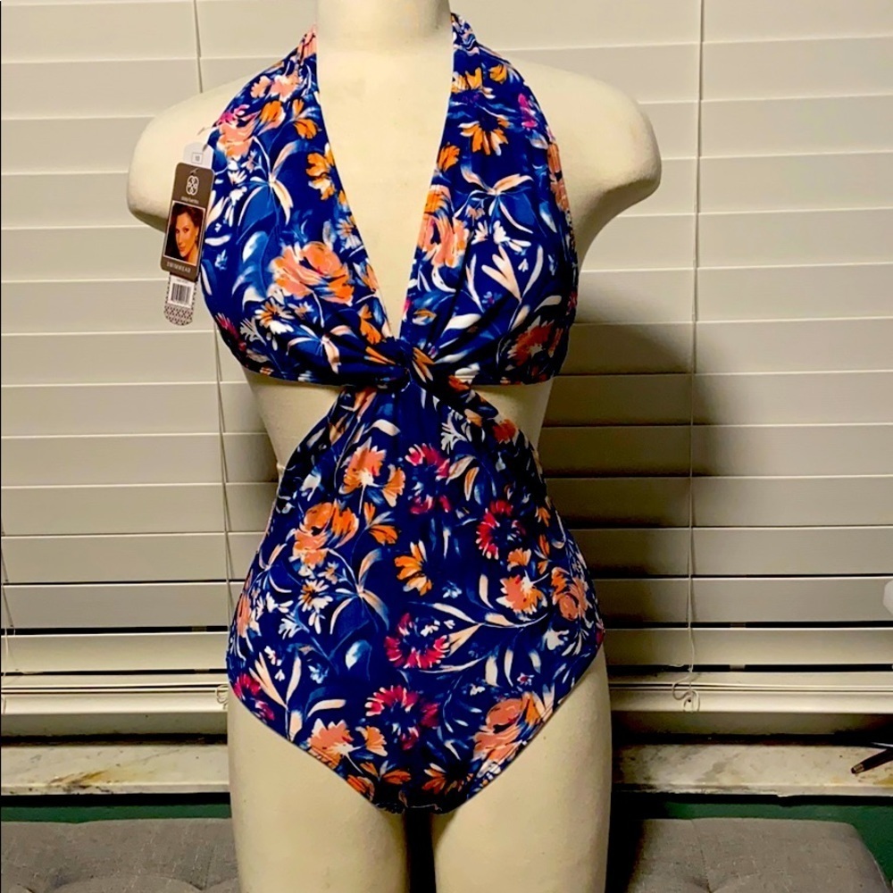Daisy Fuentes swimwear